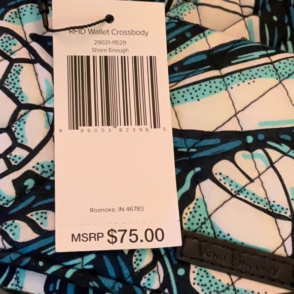 Vera Bradley small Vera in Shore Enough with matching RFID WALLET - Picture 9 of 9